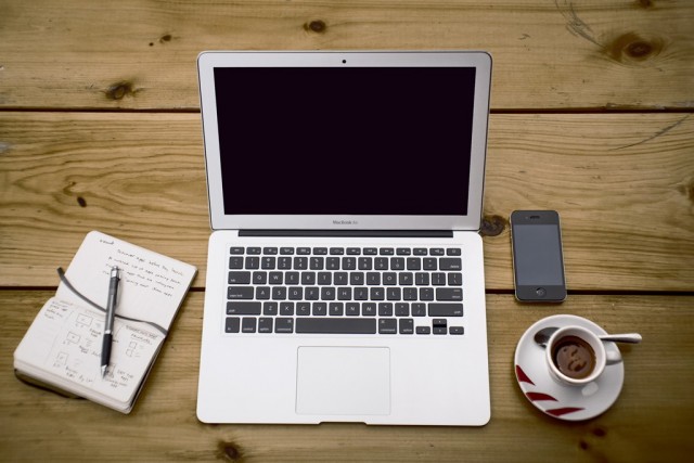 mobile_app_developer_iphone-laptop-1024x683