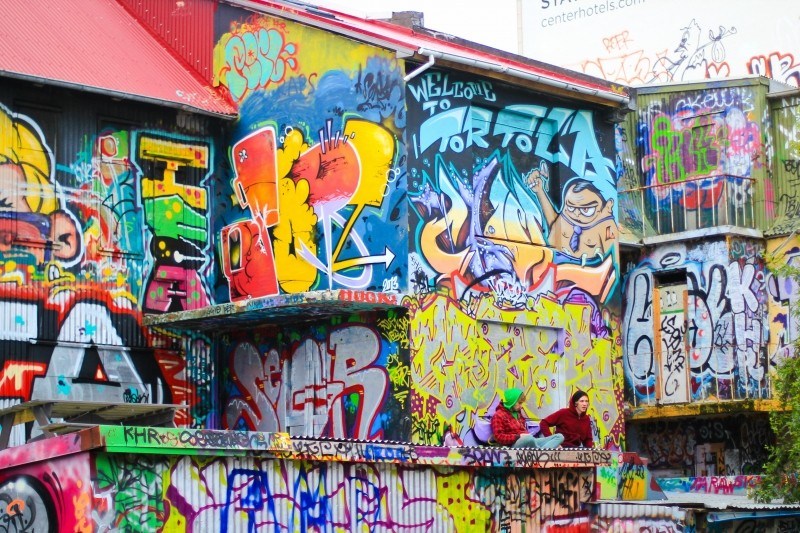 graffiti-wall
